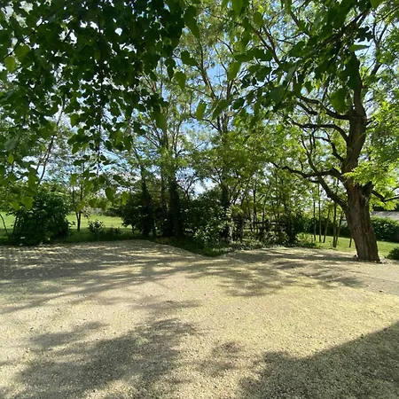 Racz Vendeghaz, Appartement *